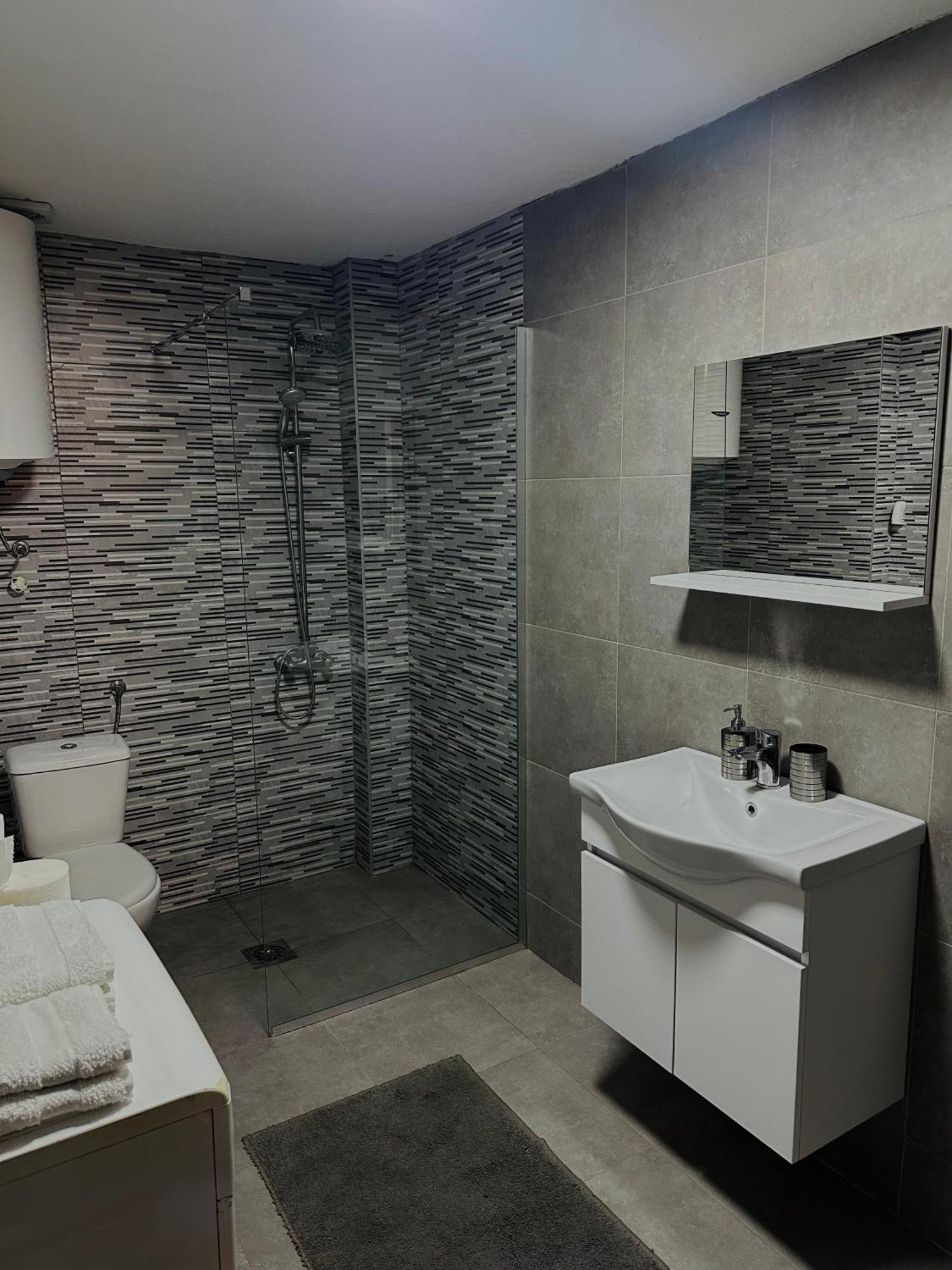 Anka Apartment Štip Buitenkant foto