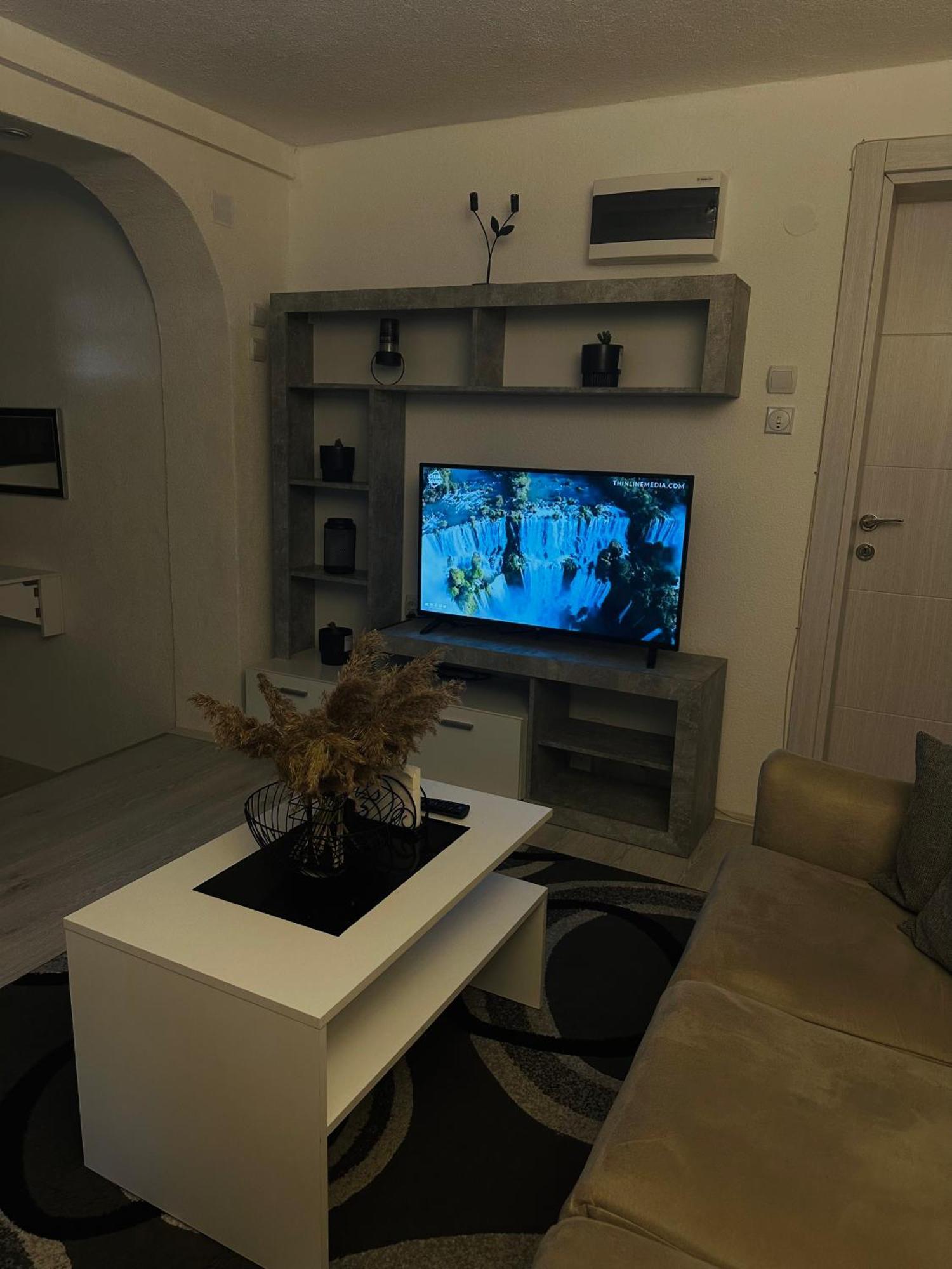 Anka Apartment Štip Buitenkant foto